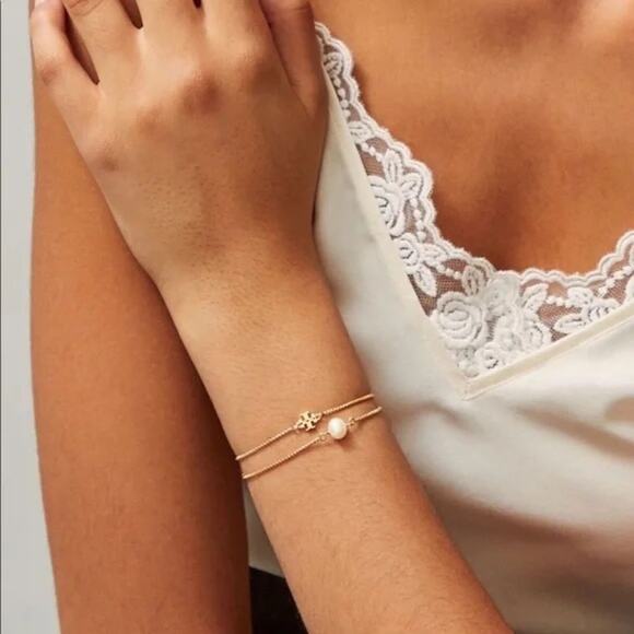 NWT Tory Burch Gold Logo & Pearl Adjustable Bracelet - Picture 3 of 6